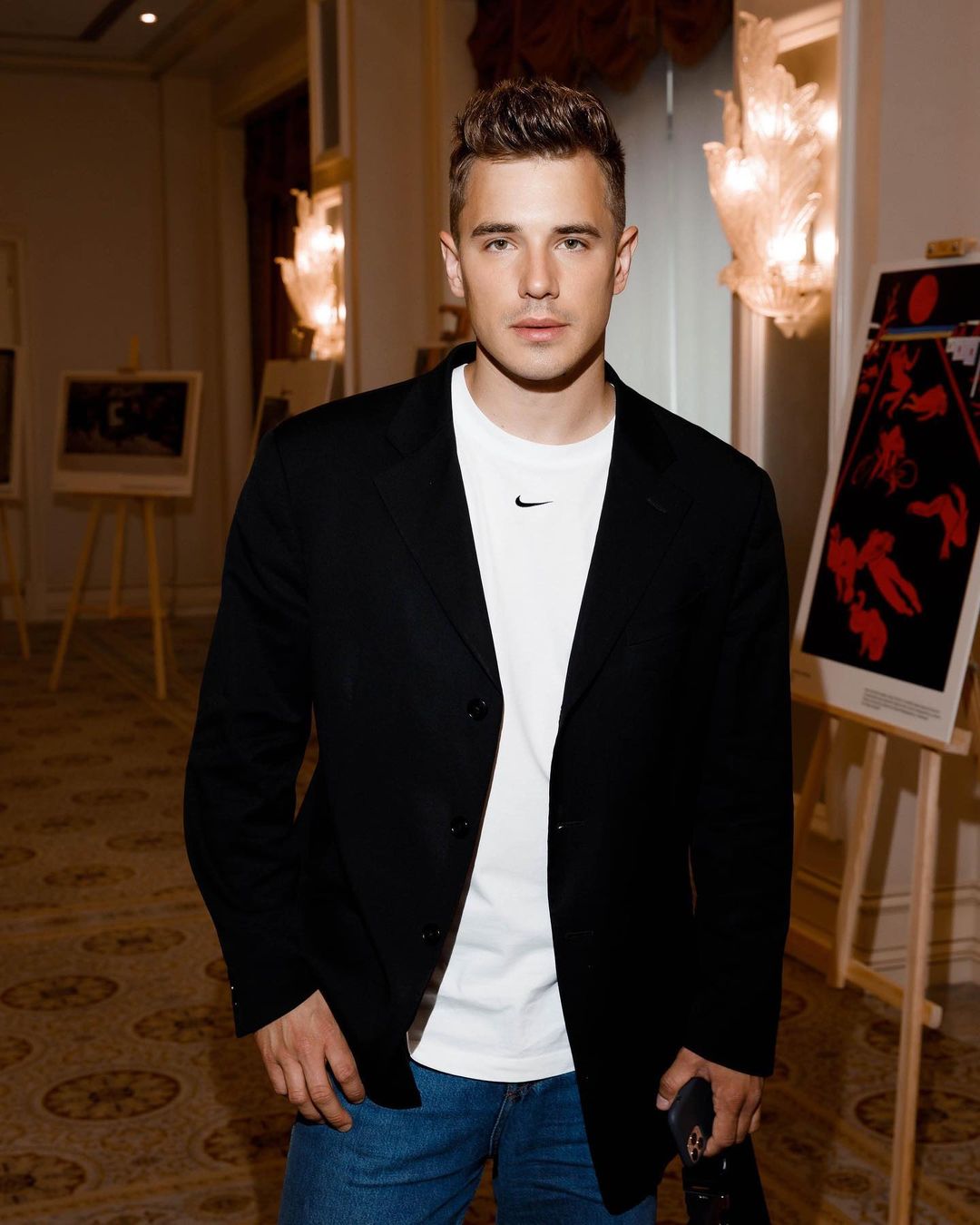 "Много ляпал языком, чего не надо". Звезда "Фабрики звезд" рассказал об алкогольной зависимости